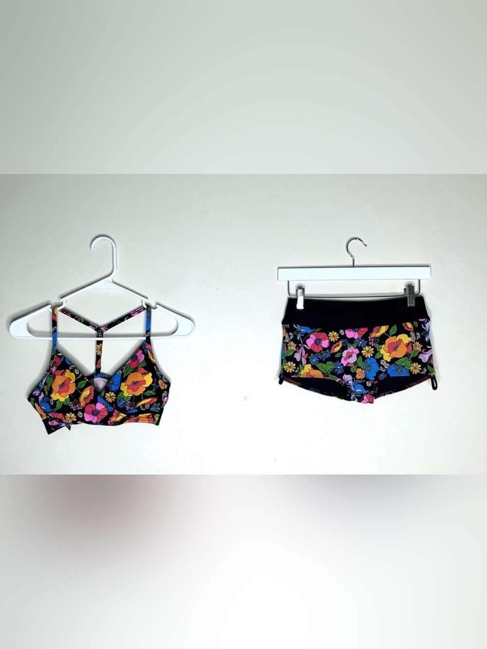 🌺Victoria’s Secret PINK Floral Bikini Small NWOT 🌺